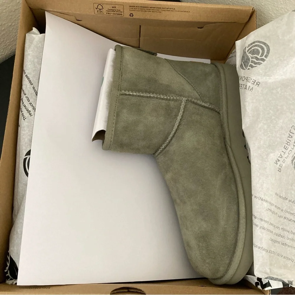 Ugg Boots Classic Mini Olive Green Size 9 - Picture 7 of 9